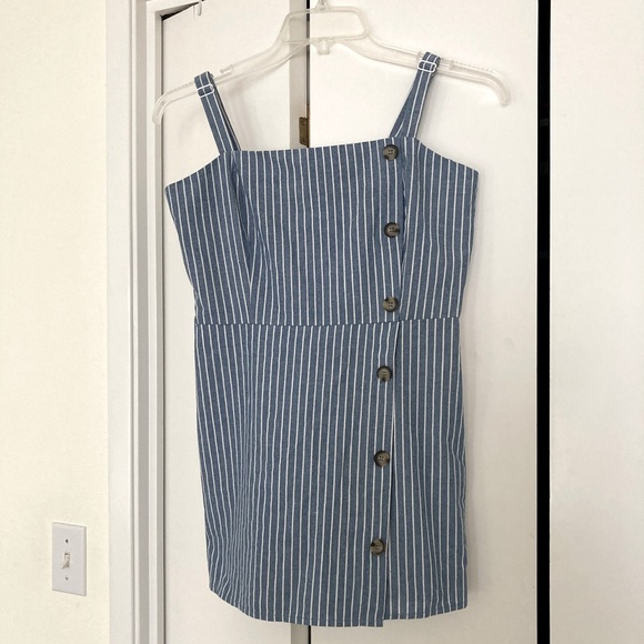 TIMING Faux Dress Shorts Romper skirt fold over front Pinstripe Denim Size M EUC - Picture 1 of 7